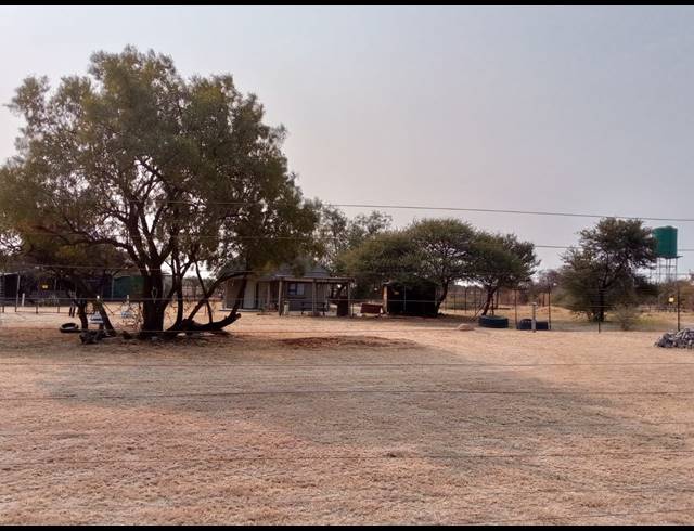 8.40HA SMALLHOLDING FOR SALE IN OORZAAK AH